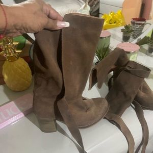 Country wooden heel boots made in spain